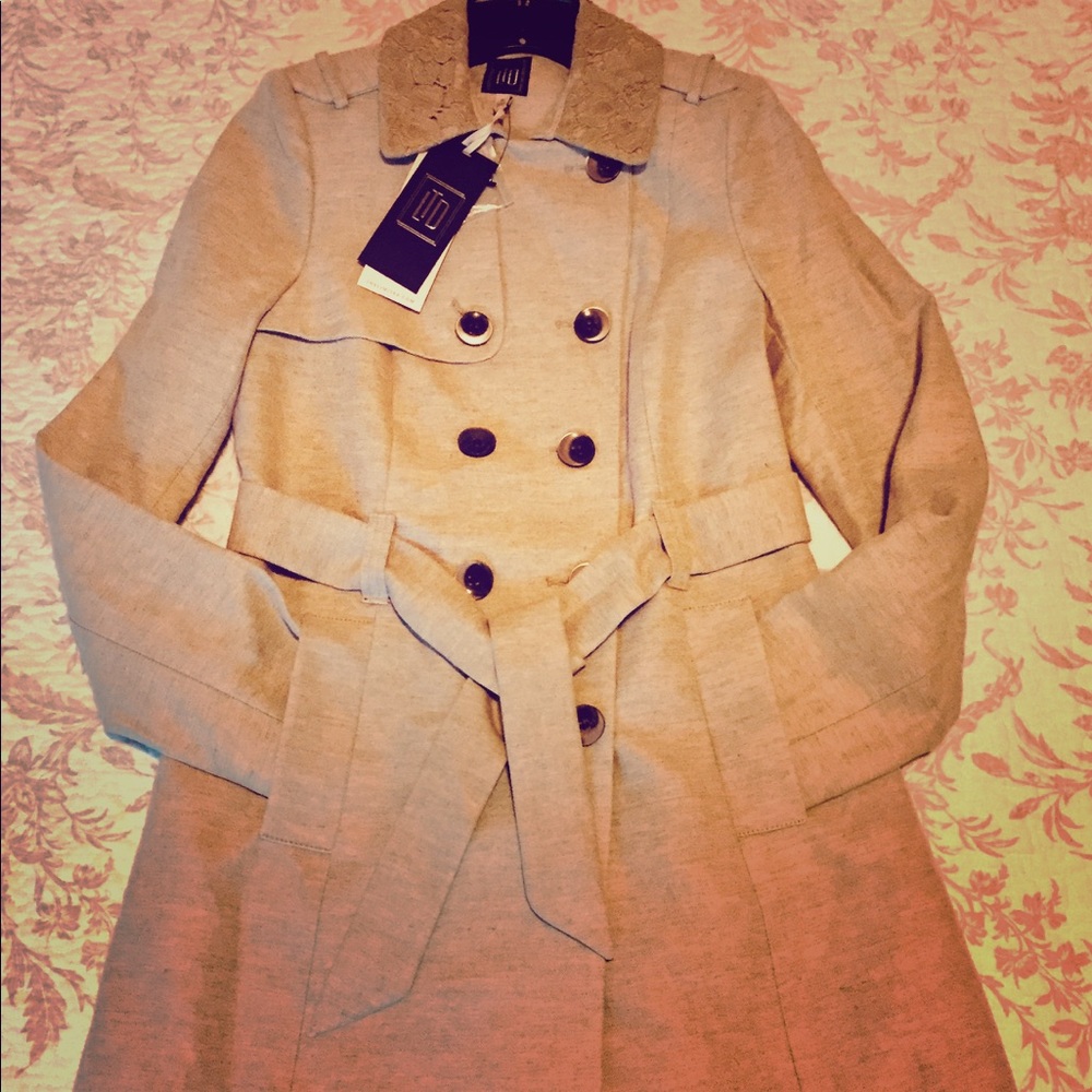 BRAND NEW Limited Beige Trench Coat (S)